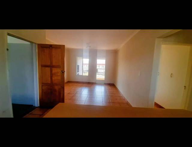 2 BEDROOM TOWNHOUSE FOR SALE IN CRYSTAL PARK